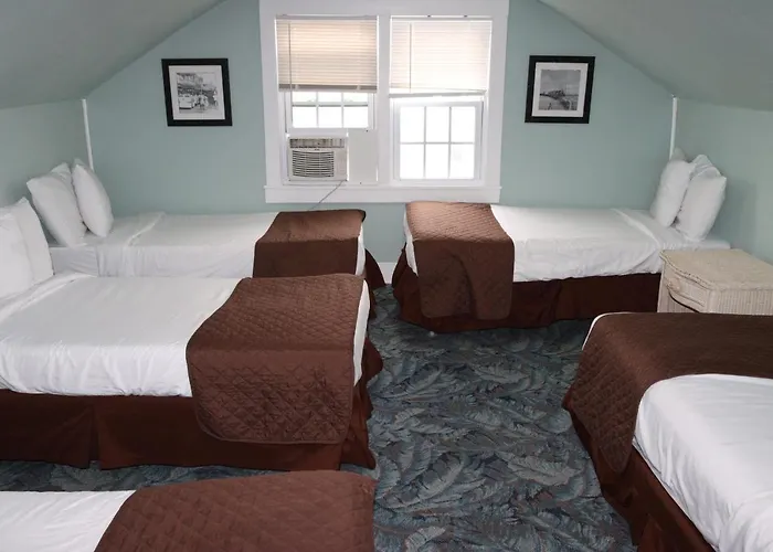 Motel The Burgundy And