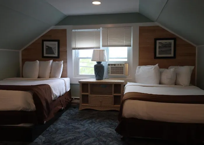 Motel The Burgundy And