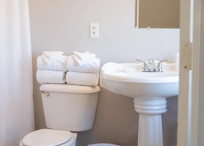 The Burgundy And 2* Ocean City
