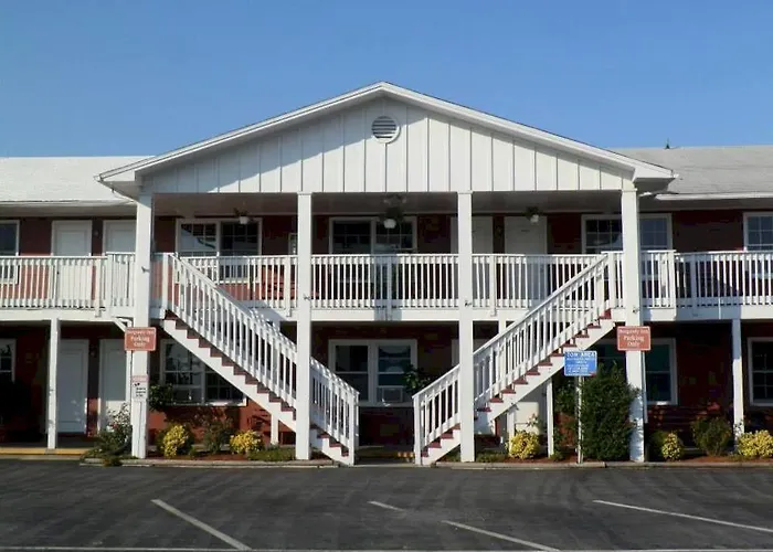 Motel The Burgundy And 2*