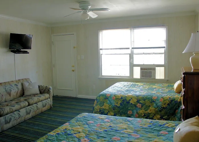 Motel The Burgundy And